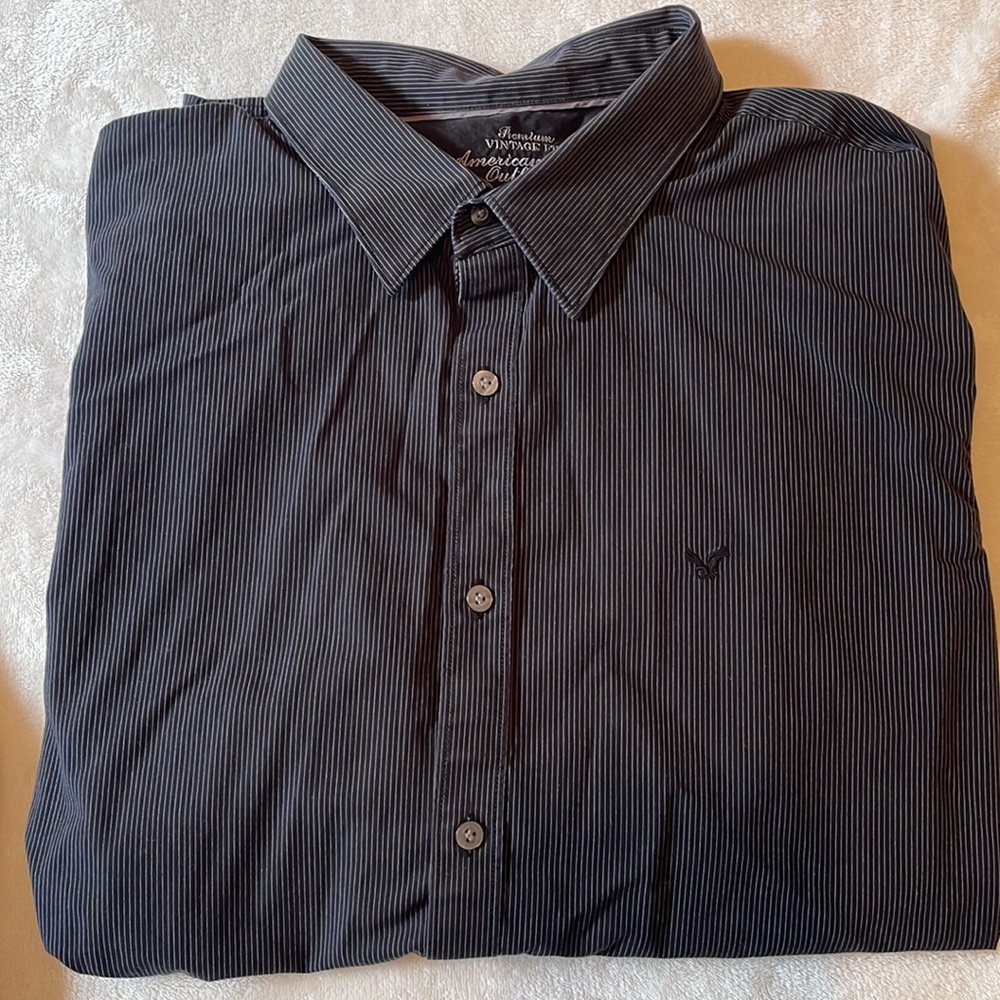 💙 American Eagle Dress Shirt